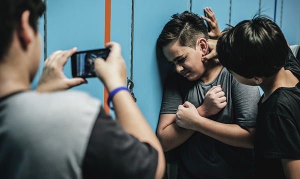 gewaltpraevention-wingtsun-teen-kid